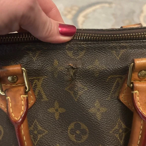 Louis Vuitton Monogram Canvas large Speedy purse - Not included on sale. - Picture 7 of 16